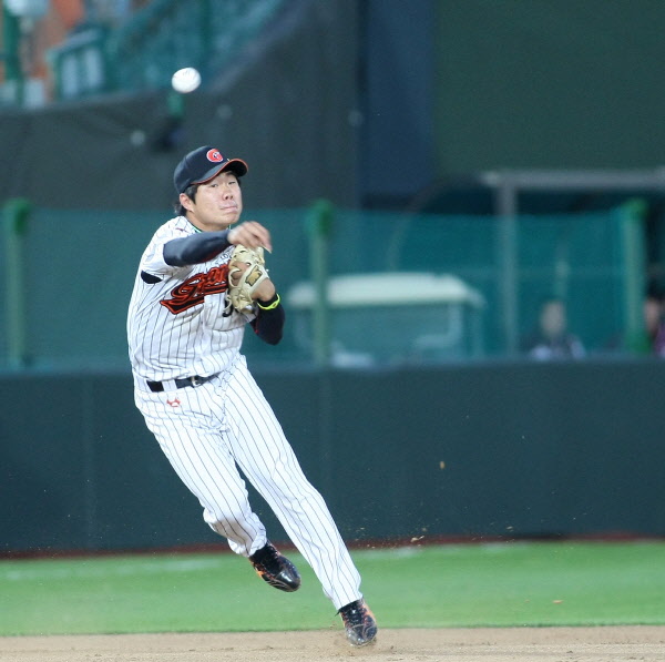 신본기 선수의 호수비장면